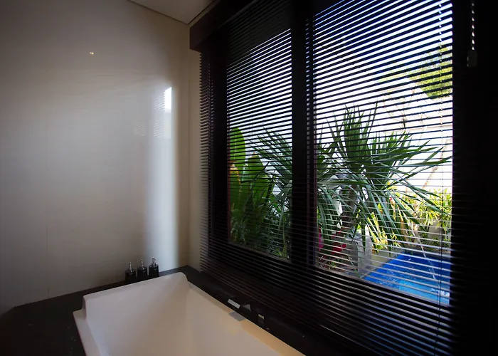 Hotel Buana Bali Luxury & *