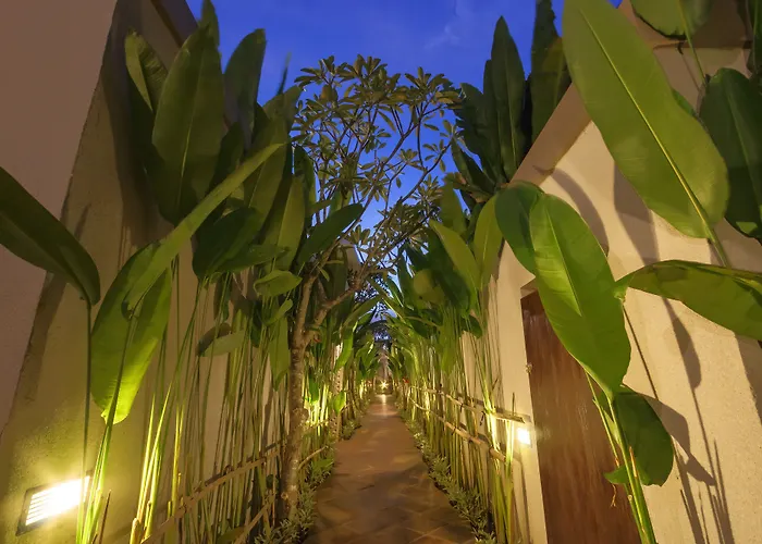 Hotel Buana Bali Luxury & *